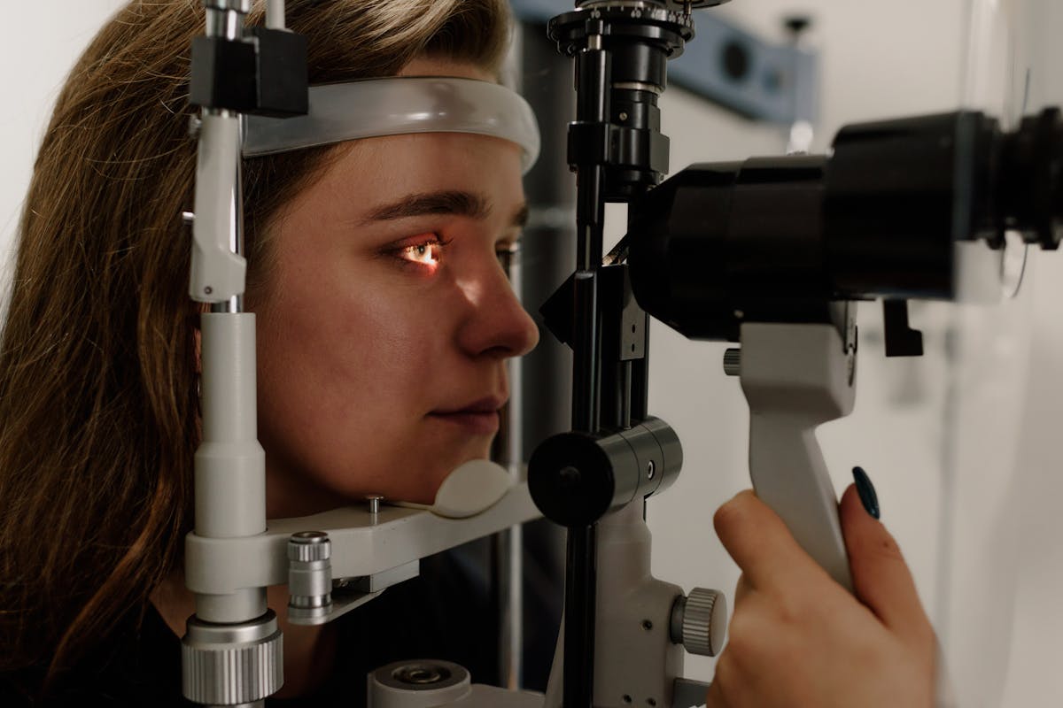 consult oftalmologic, lumina, biomicroscop